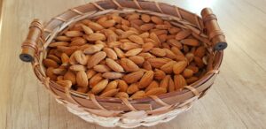 Read more about the article Magyar mandula vs. import mandula: miért éri meg a hazait választani?