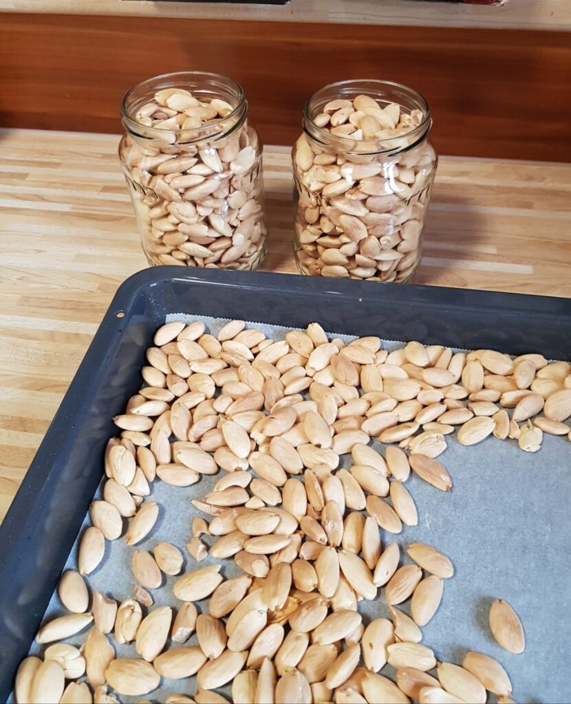 blansírozott sós pörkölt mandula